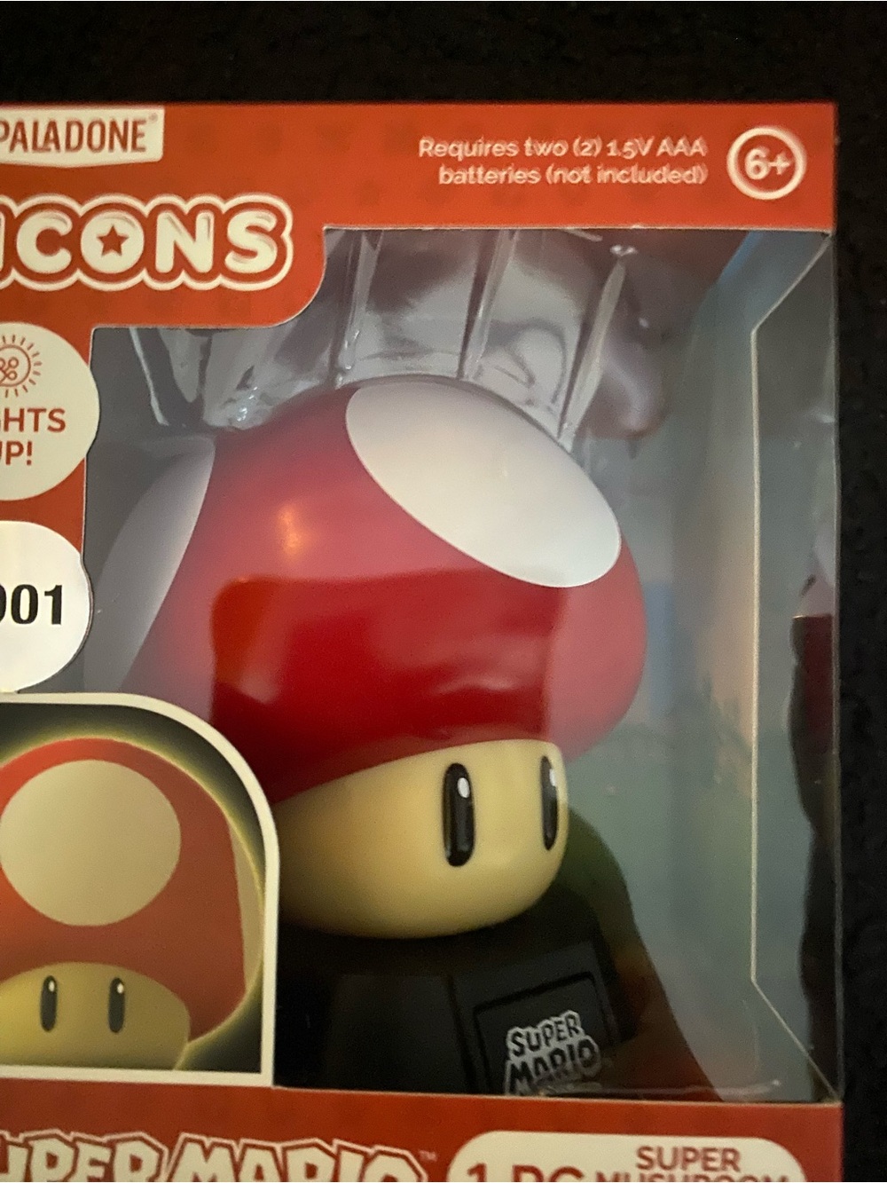 Paladone Super Mario Red Mushroom Kids Light - Picture 3 of 9